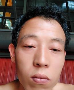 爱在那里的头像