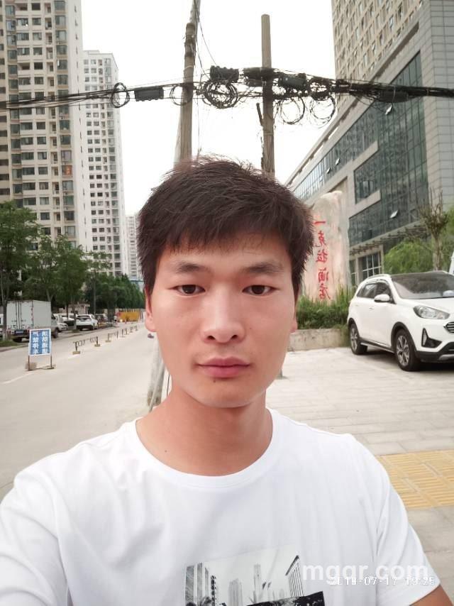 浅、唱年华的头像