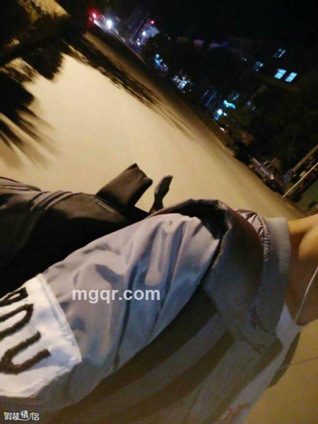 和影子一起双人舞的头像