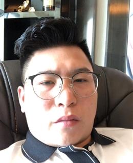 往事随风吖的头像