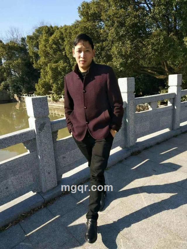 小小的尘埃的头像