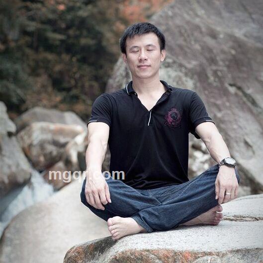 高大的冲锋的头像