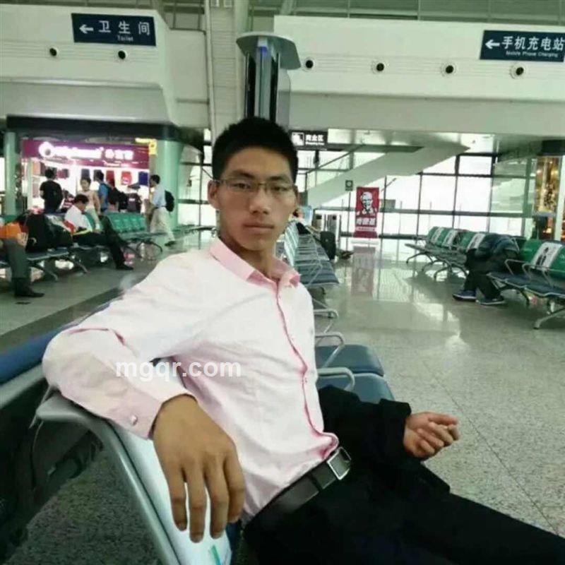 反应迟钝￥爱情愚蠢的头像