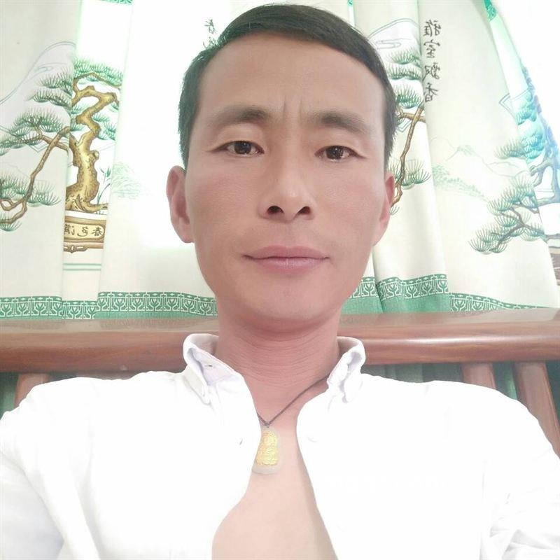 蓝色优郁的头像