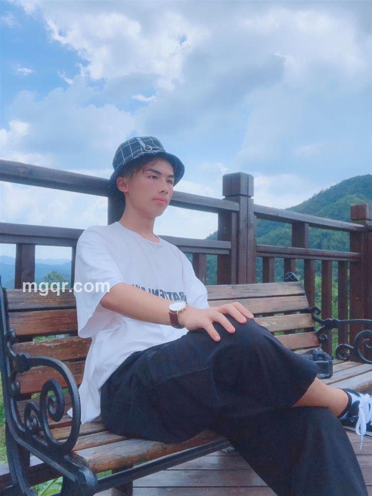 大佬的坐姿的头像