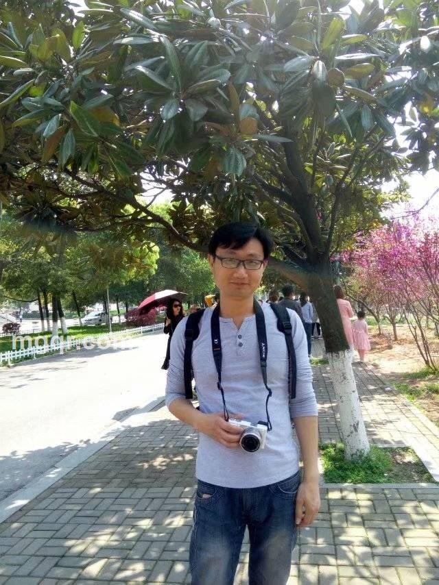 转身不再言爱的头像