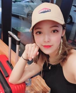 一个人一杯子的头像