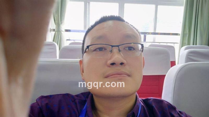 愿陪真诚心的头像