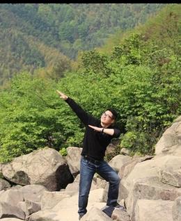 激情浪漫的邂逅的头像