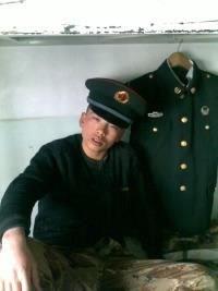 朗朗乾坤舔你的头像