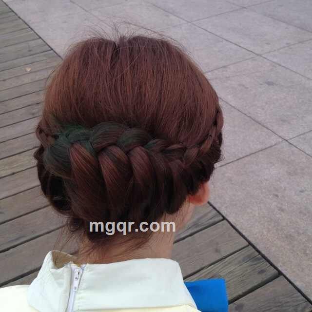 牵着蚂蚁去散步的头像