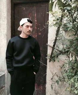 又一个世界的头像