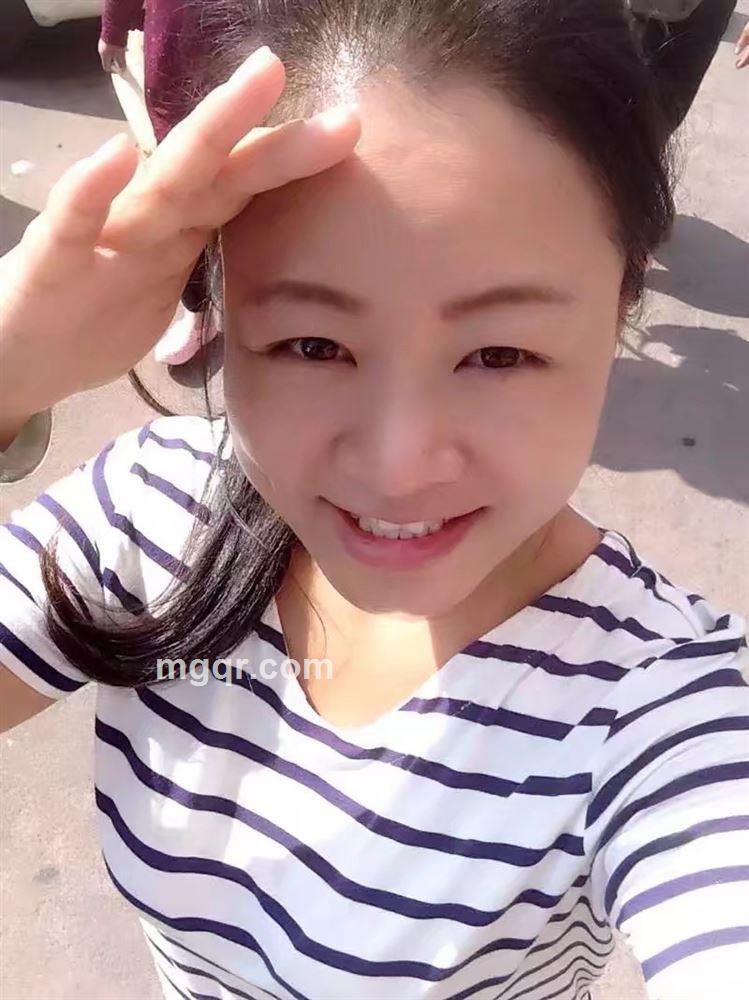 直率的妞的头像