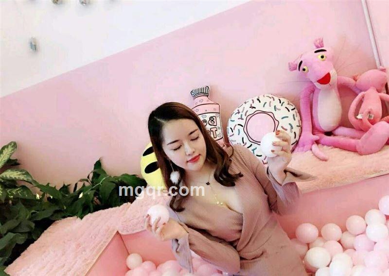 爱猫的女人的头像