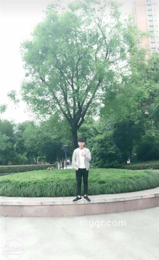 与诗与歌??的头像