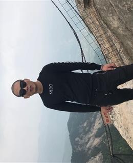 不纠缠不负责的头像