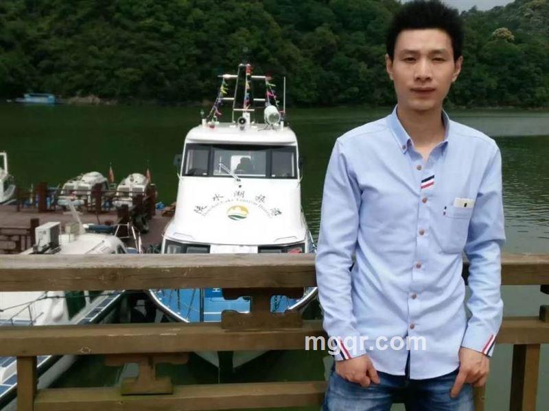 爱的抱抱的头像