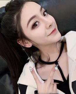 与孤独相伴的头像