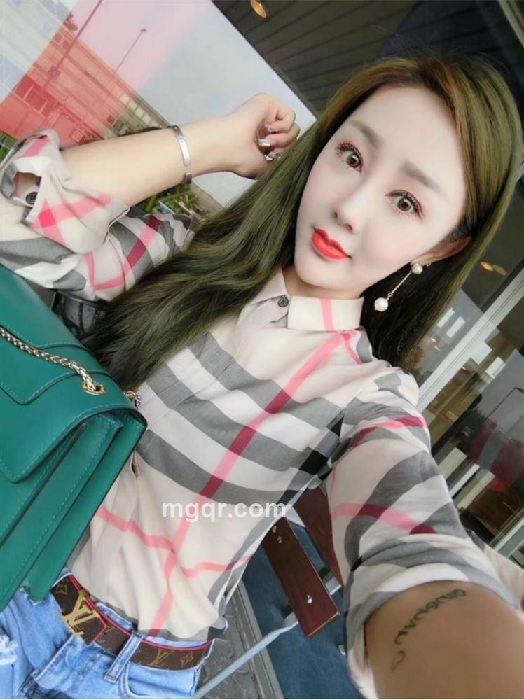 长发及腰热不热的头像