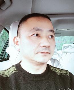 漂浮在大海的头像