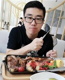 月半人子弓长的头像