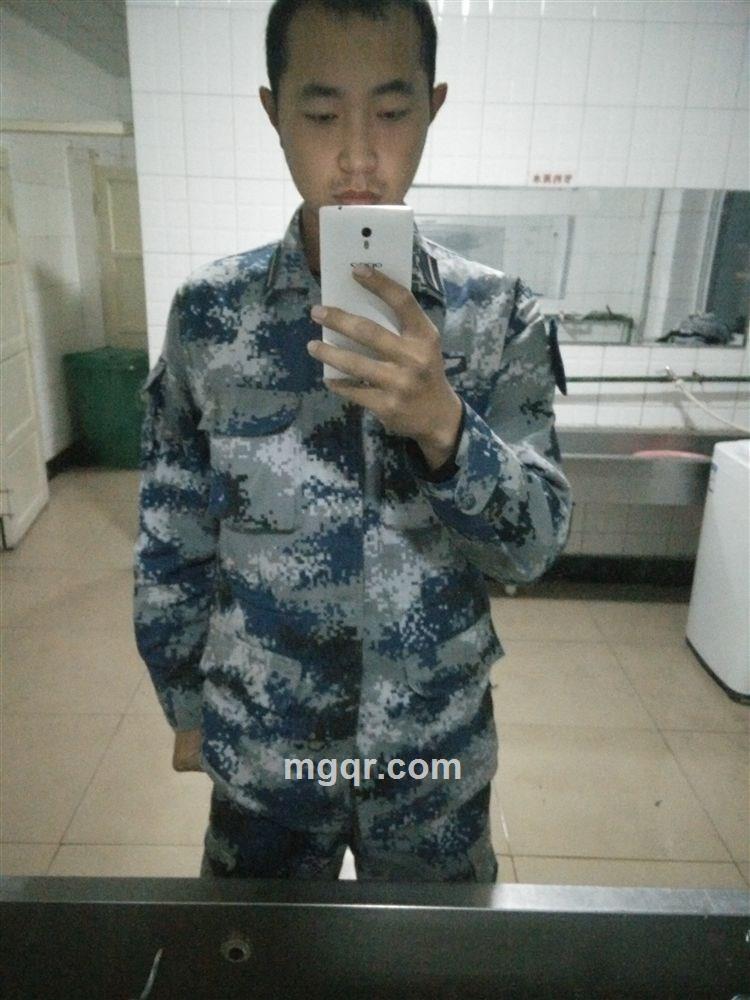 小虫爱飞的头像