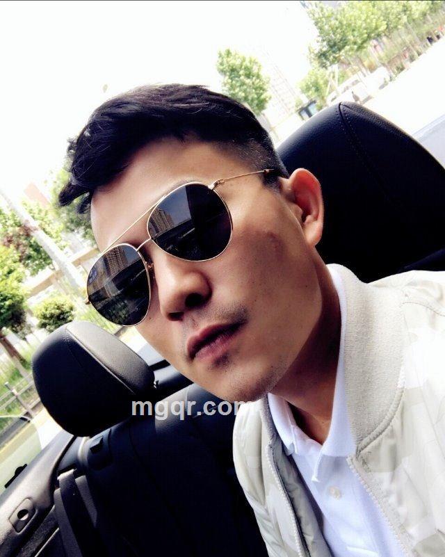 暗里着迷的头像