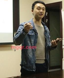 路上月光的头像