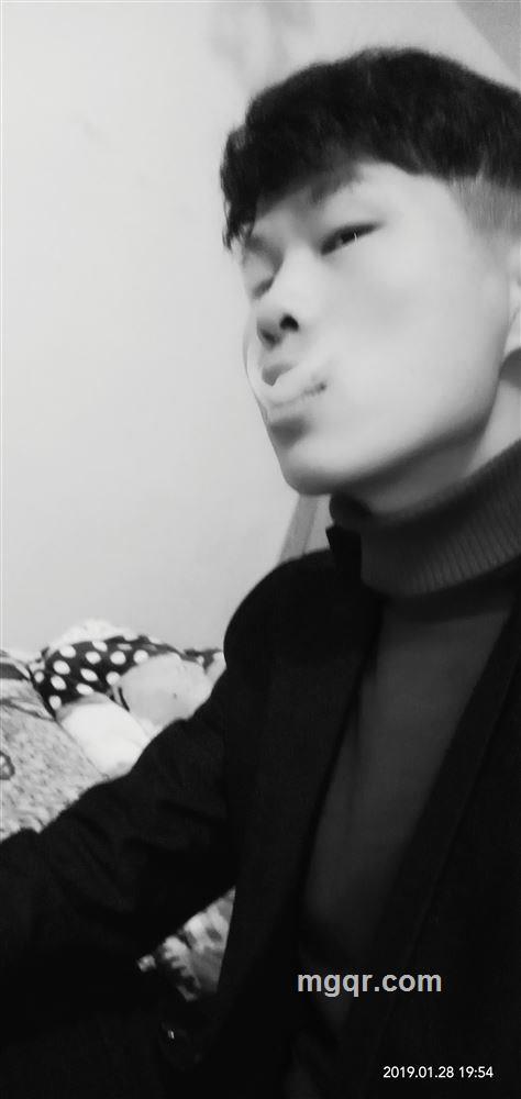 老实巴交的头像