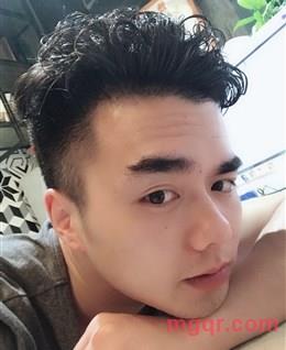 都是反的的头像
