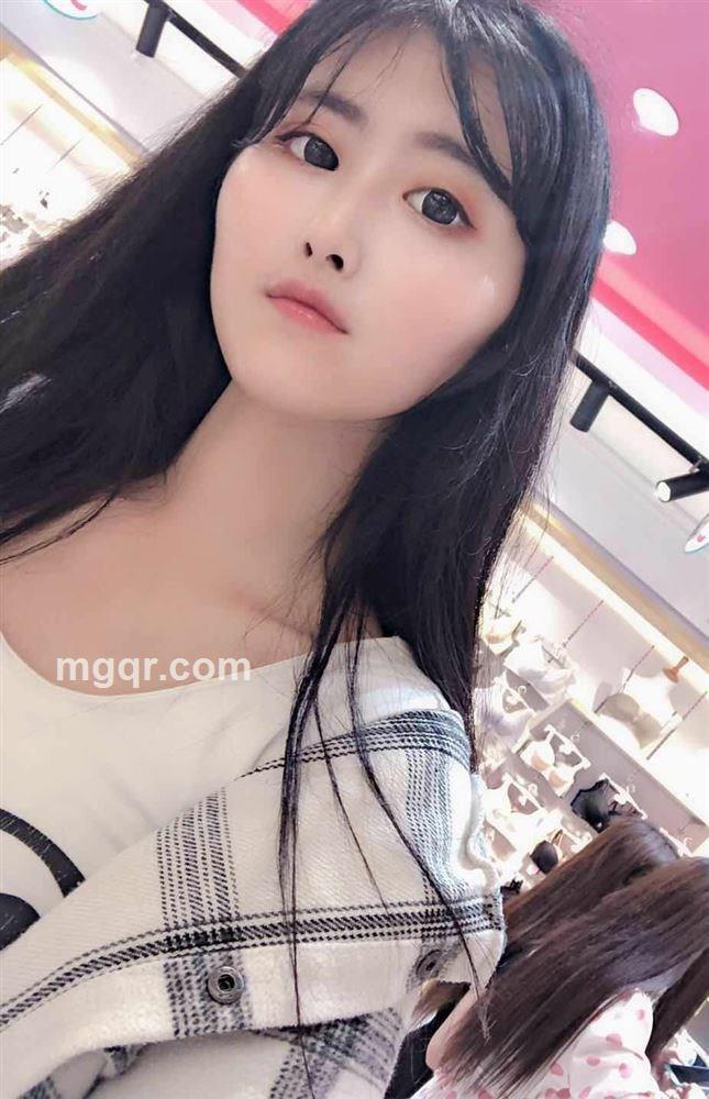 鱼儿快乐的游泳的头像