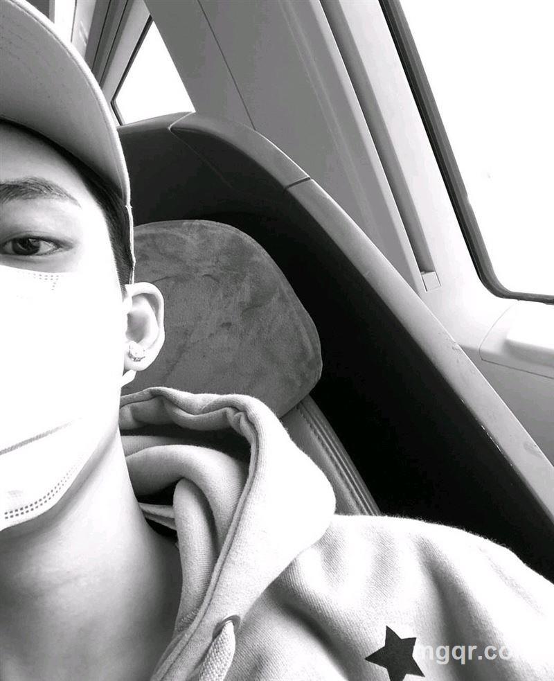 加我私聊的头像