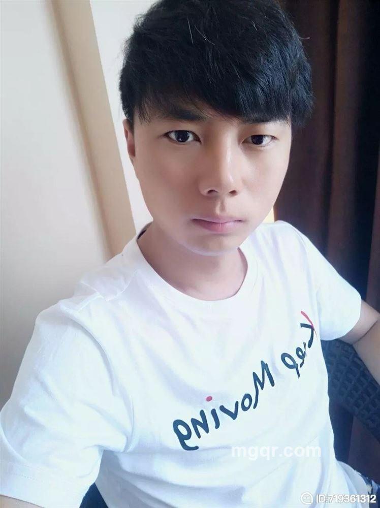 壹玖玖零的头像