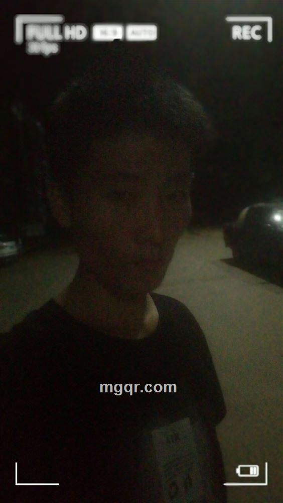 趴在墙上等红杏的头像