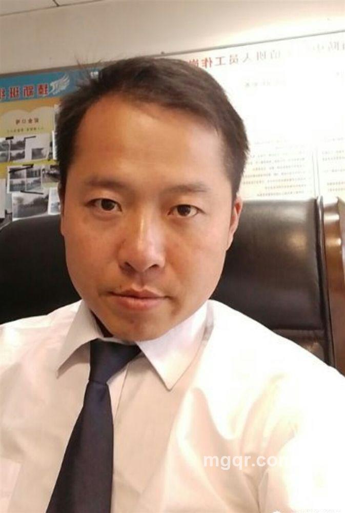 想和你相拥亲吻的头像