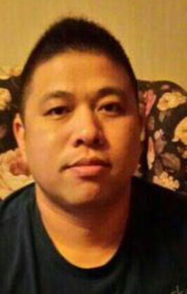 抱在一起湿吻的头像