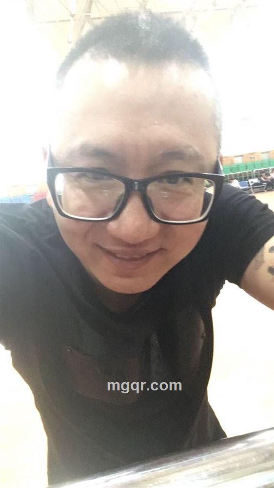 对着空气说话的头像
