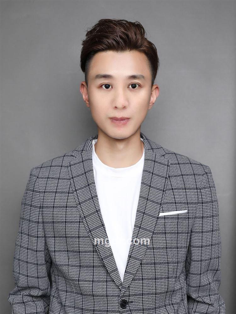 梦中男人的头像