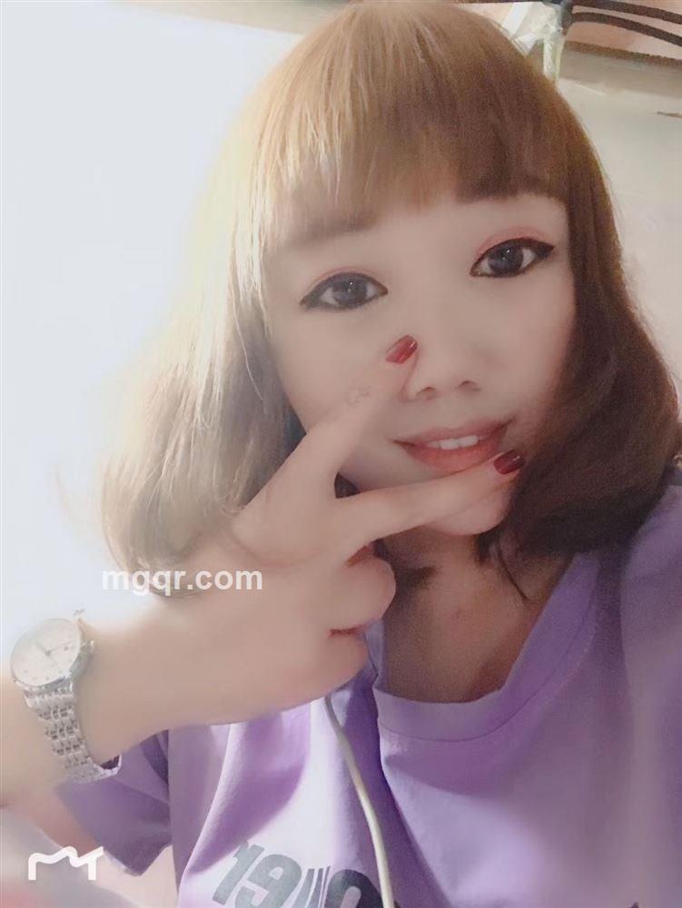 窗外阳光明媚的头像