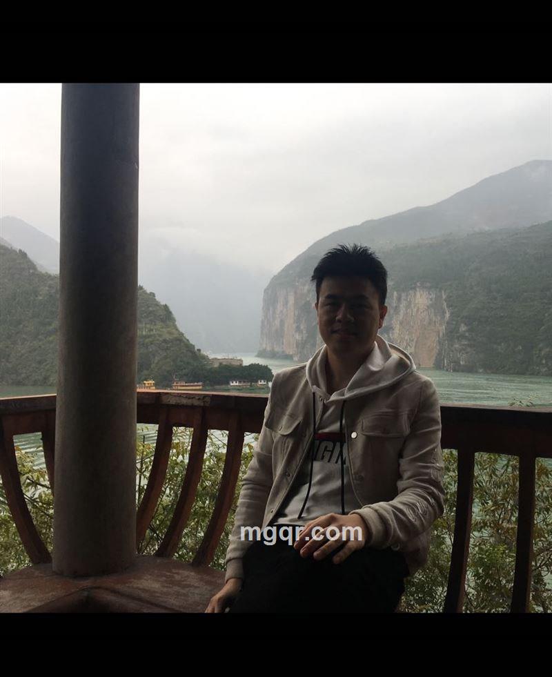 阳光男孩的头像