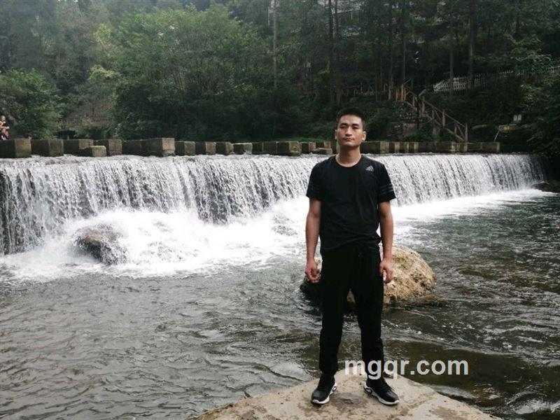 寂寞花开时的头像