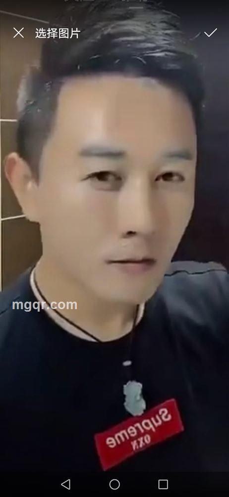 丰满的女人吸引人的头像