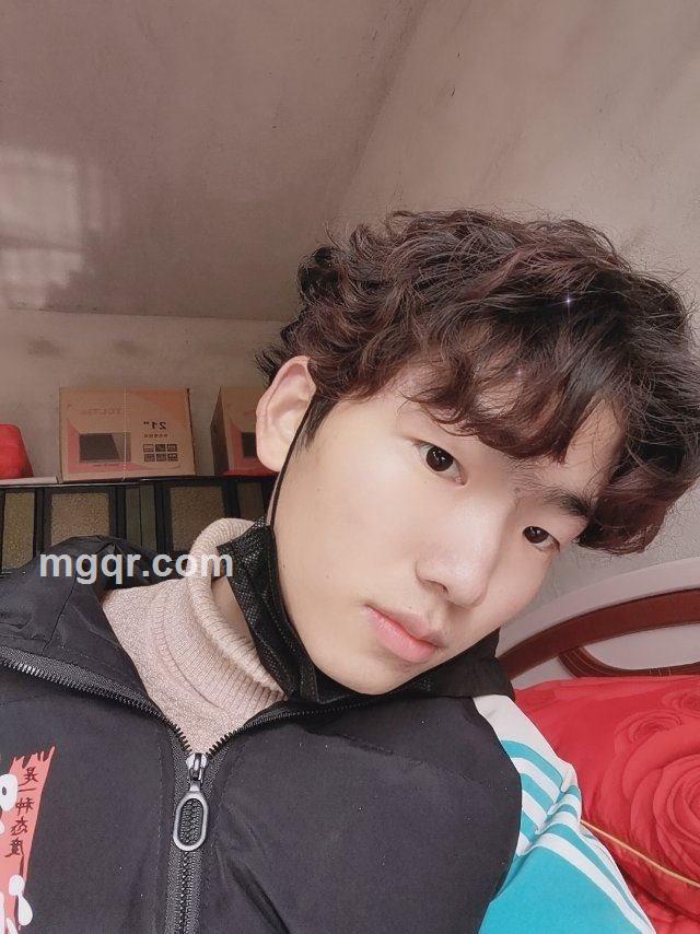 那年初夏，陪你等风的头像