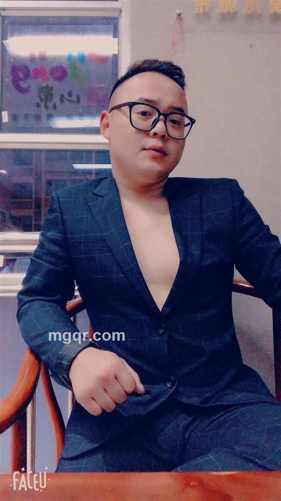 穹顶丨之下的头像