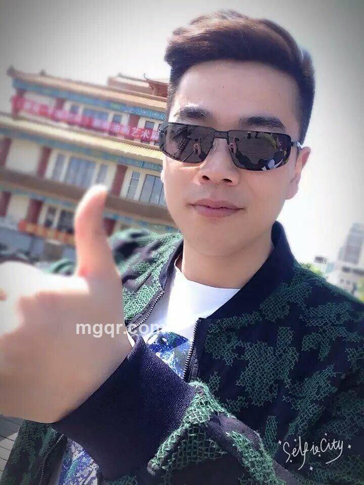 静候佳音的头像