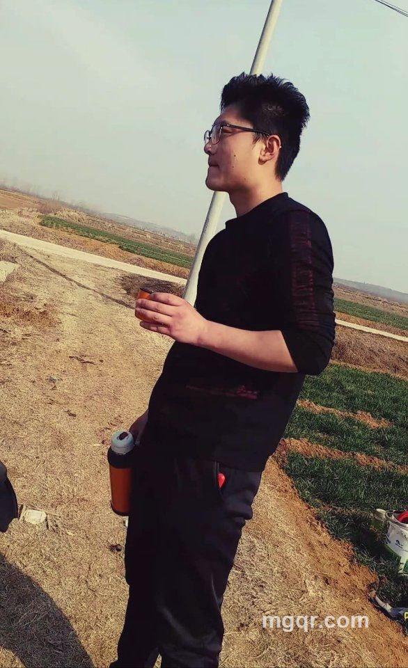 欲望撕扯人性丶的头像