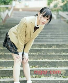 夏天的瓷娃娃的头像