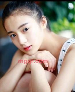 嗯哼嗯哼哦啦的头像
