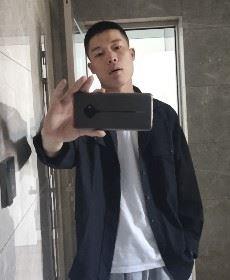 痛并快乐着的头像