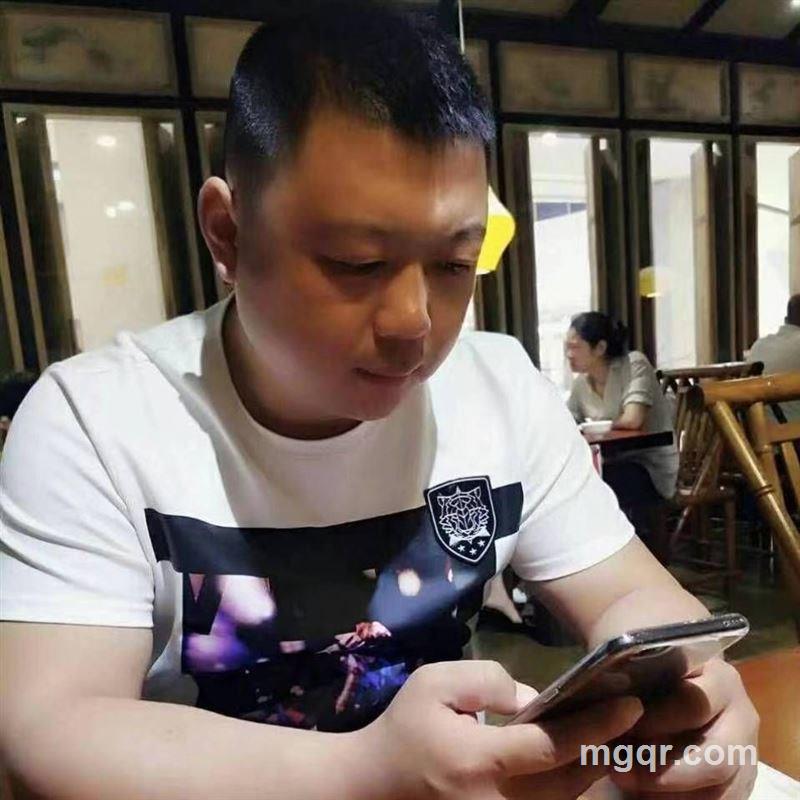 有故事的大叔的头像